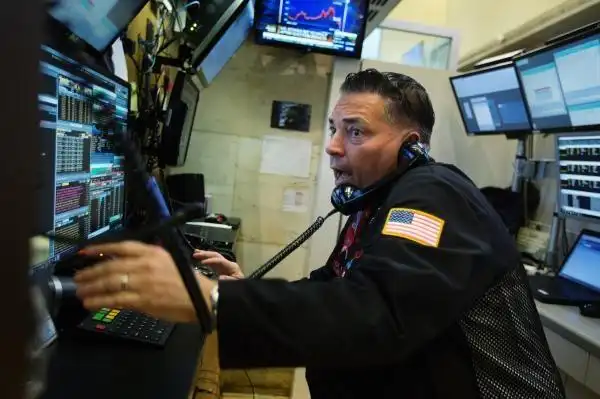 2018年美国股市近一个月持续大跌，此前也曾有跌幅