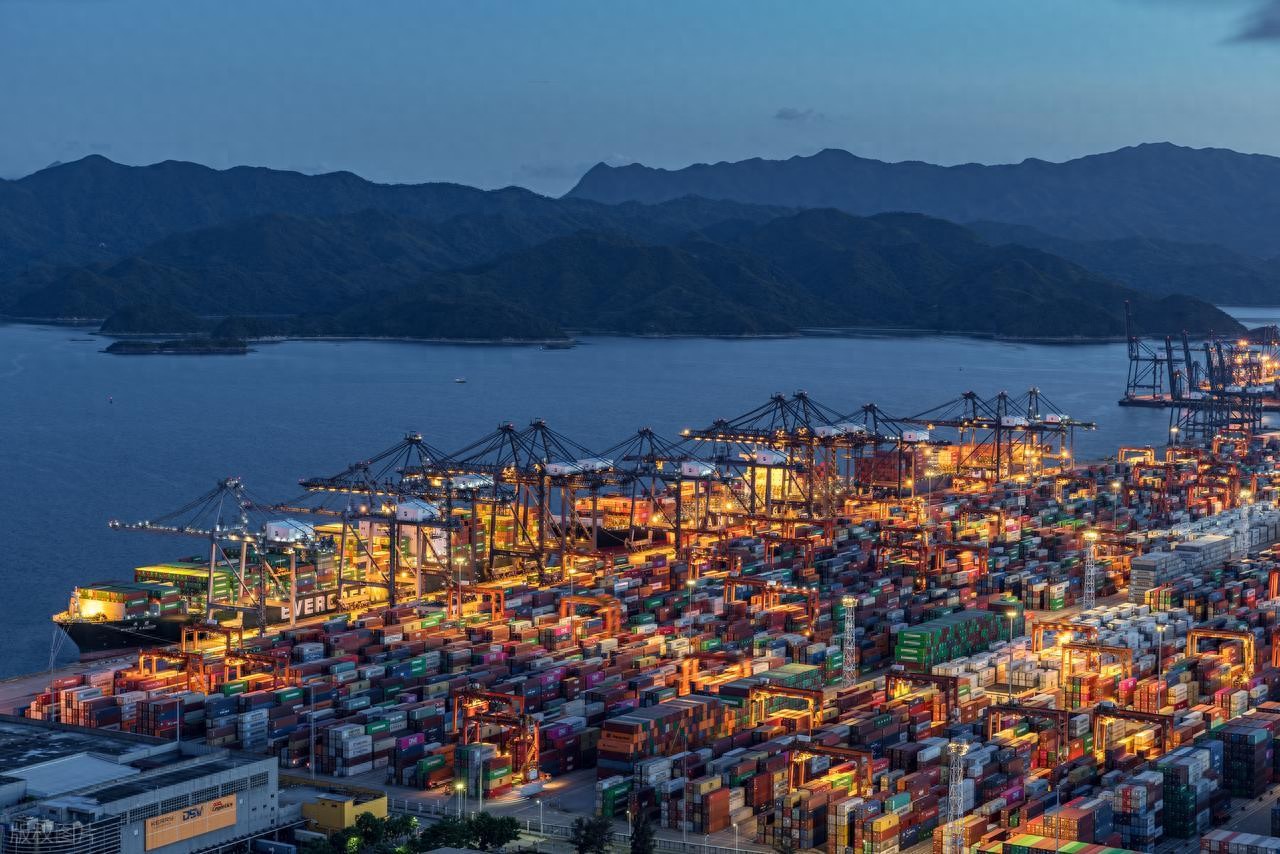 港口股市盈率低还能分红？聊聊盐田港当前是不是被低估了