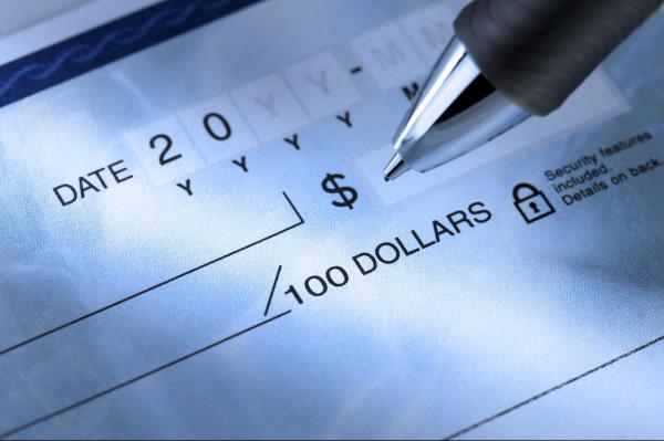 当不能寄支票又不想用现金时，了解汇款单的使用方法很重要