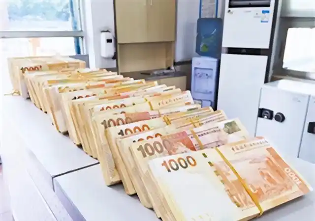 香港金融保卫战历史背景_索罗斯香港金融大战_亚洲金融风暴香港财富蒸发