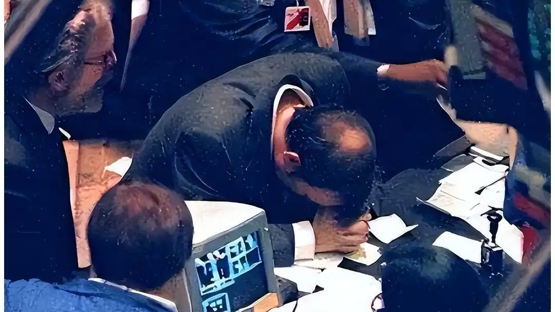 亚洲金融风暴香港财富蒸发_1997年亚洲金融风暴_香港金融保卫战