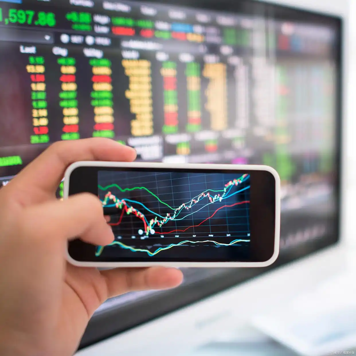 炒股公司有哪些条件_上交所深交所上市门槛对比_企业上市条件分析